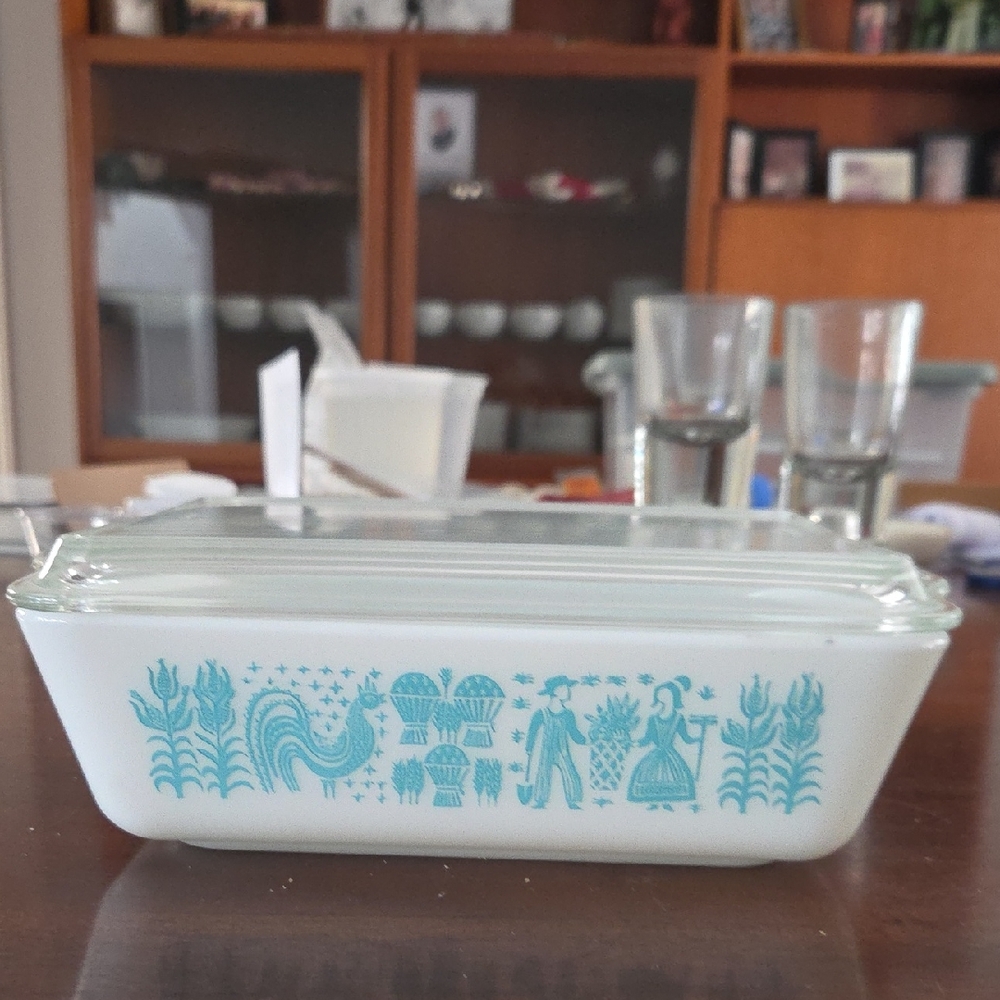 Pyrex White and Teal Rooster Casserole Dish